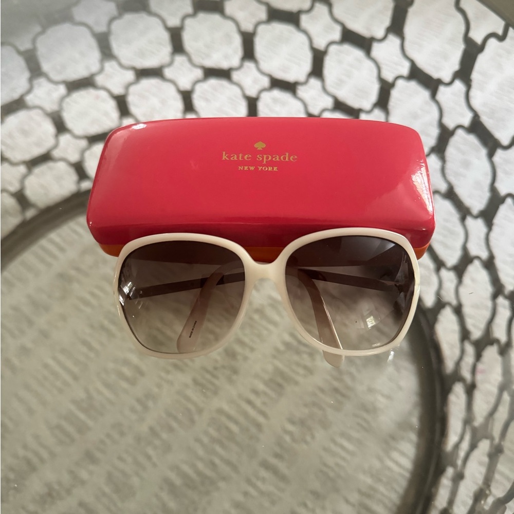 Kate Spade Oversized sunglasses